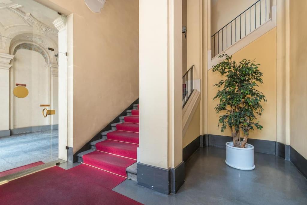 Loft Luxury - Piazza Castello Porta Susa Turin Bagian luar foto